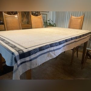 Waverly Garden Room tablecloth + 4 poly weave napkins